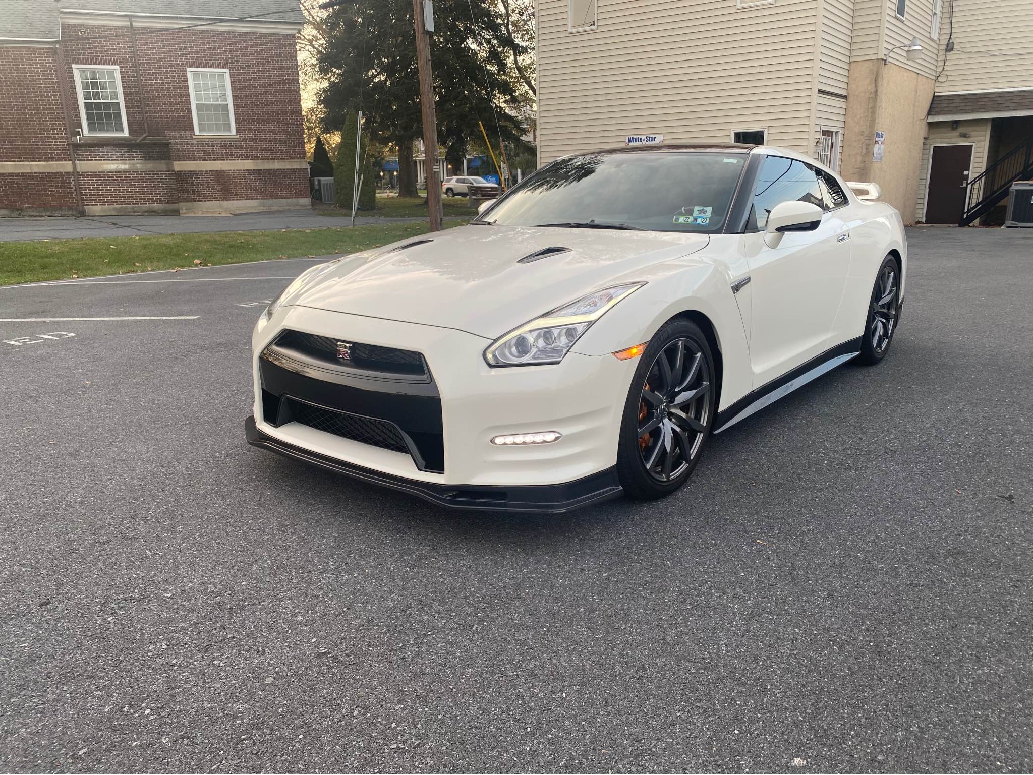 TS-STYLE CARBON FIBER FRONT BUMPER LIP FOR NISSAN R35 GTR