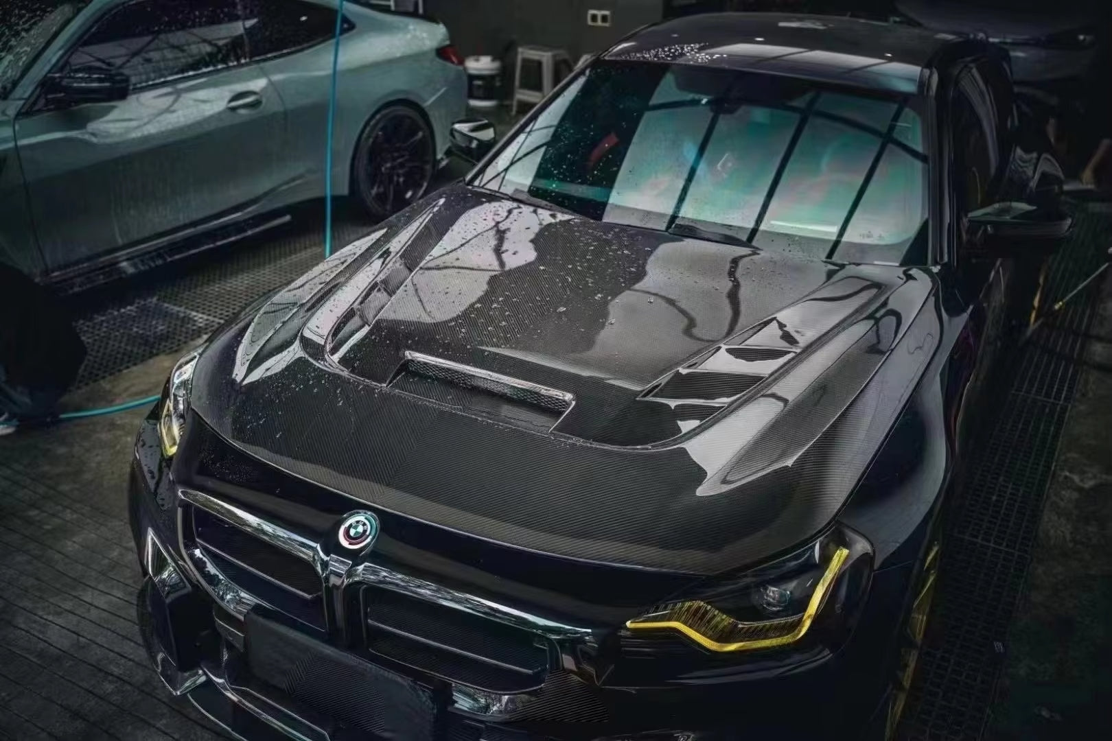 A Style Vented Carbon Fiber Hood - BMW G87