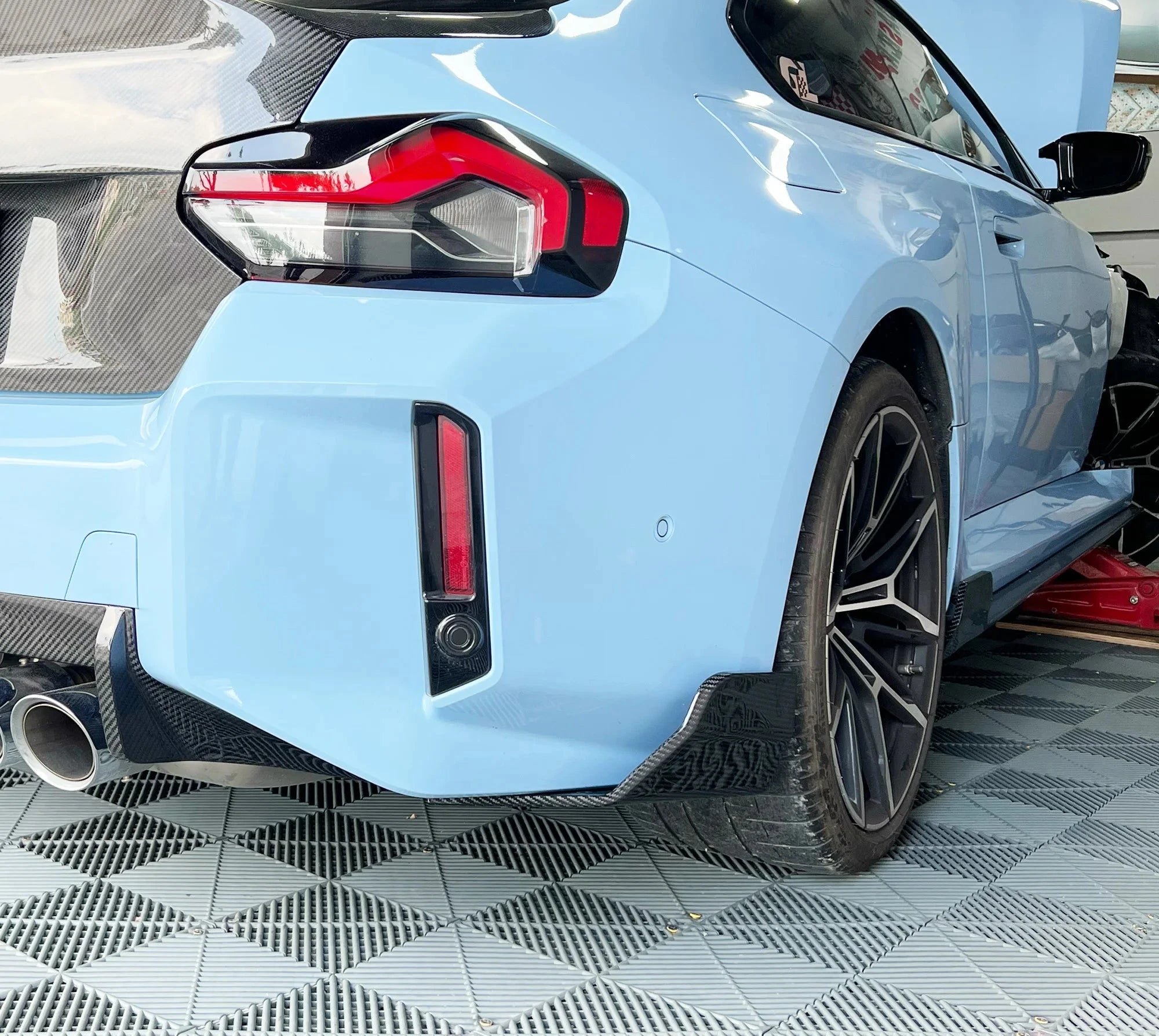 Carbon Fiber AT Rear Splitters - BMW G87