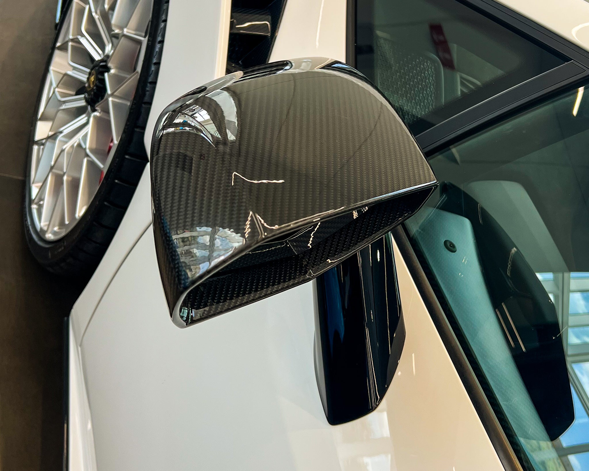 Carbon Fiber Mirrors Replacement Caps - Lamborghini Huracan STO