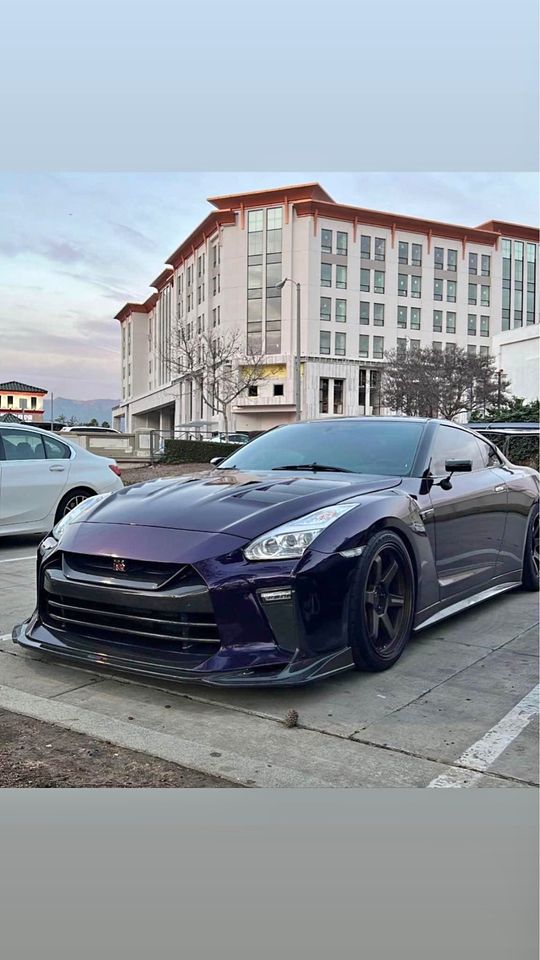 TS-Style Carbon Fiber Car Front Lip Diffuser - Nissan GTR R35 2017-2019