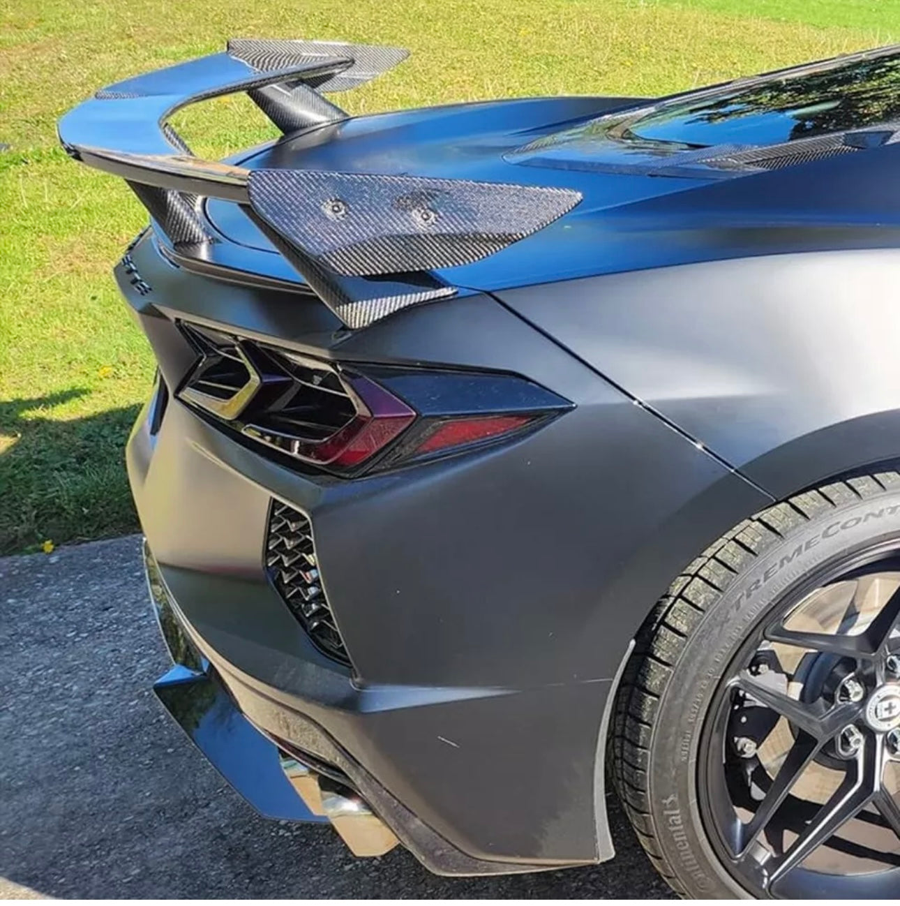 Carbon Fiber Rear Wing - Chevrolet Corvette C8