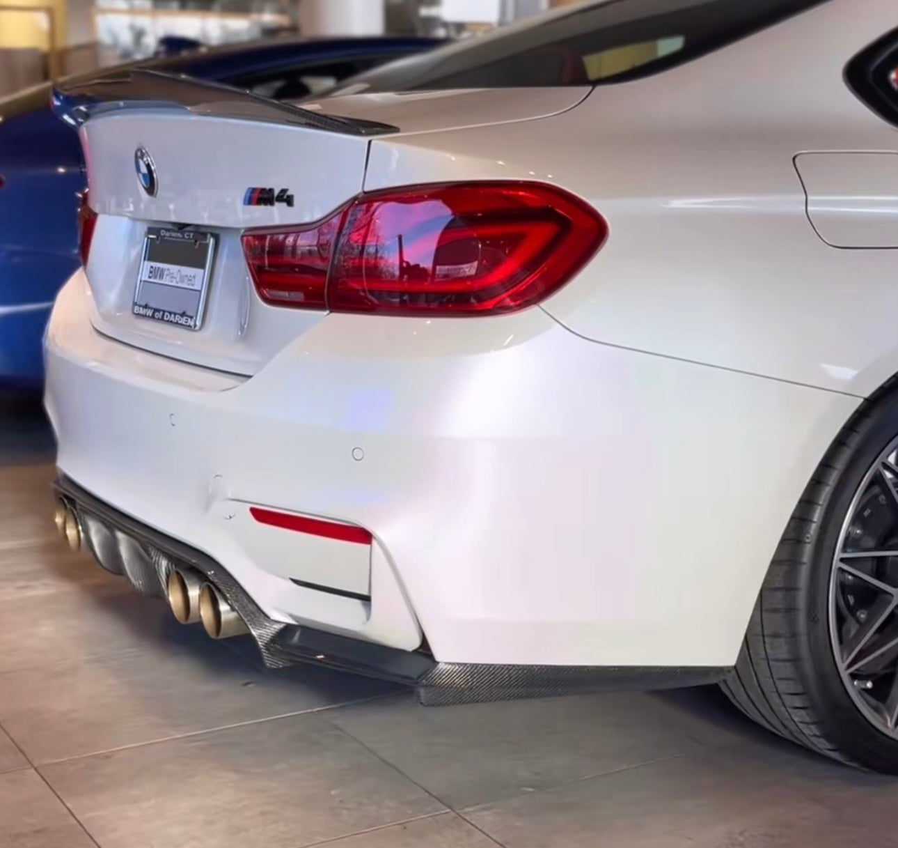 V Style Carbon Fiber Rear Diffuser - BMW F80 M3 & F82 / F83 M4