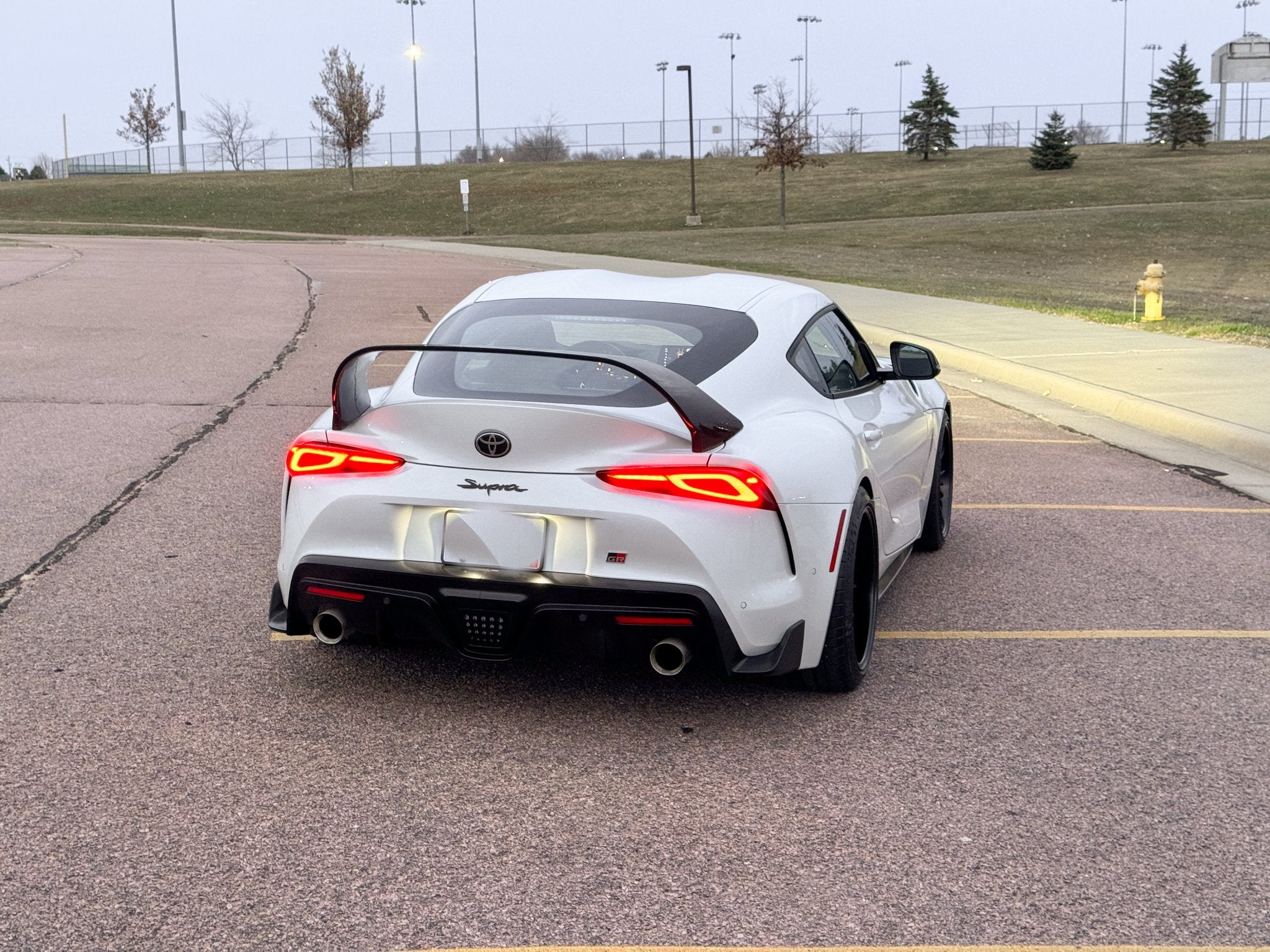 MK4 Style Carbon fiber Spoiler Wing - Toyota MK5 A90 Supra