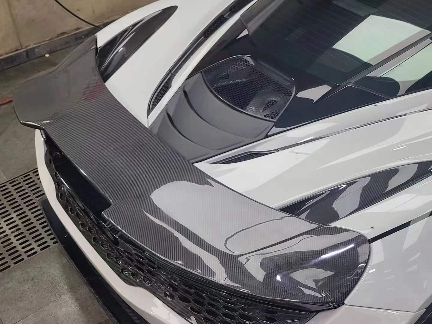 765LT Conversion Full Body Kit - Mclaren 720s