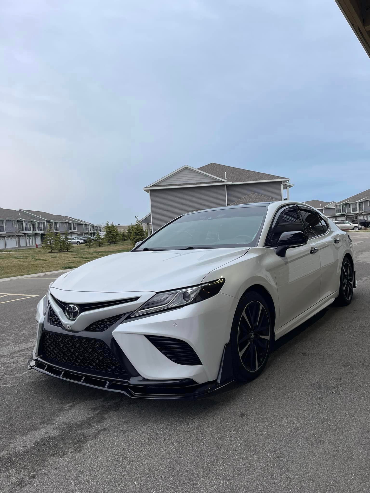 ABS Gloss Black Front Lip & Rear Diffuser w/ LED - Toyota Camry