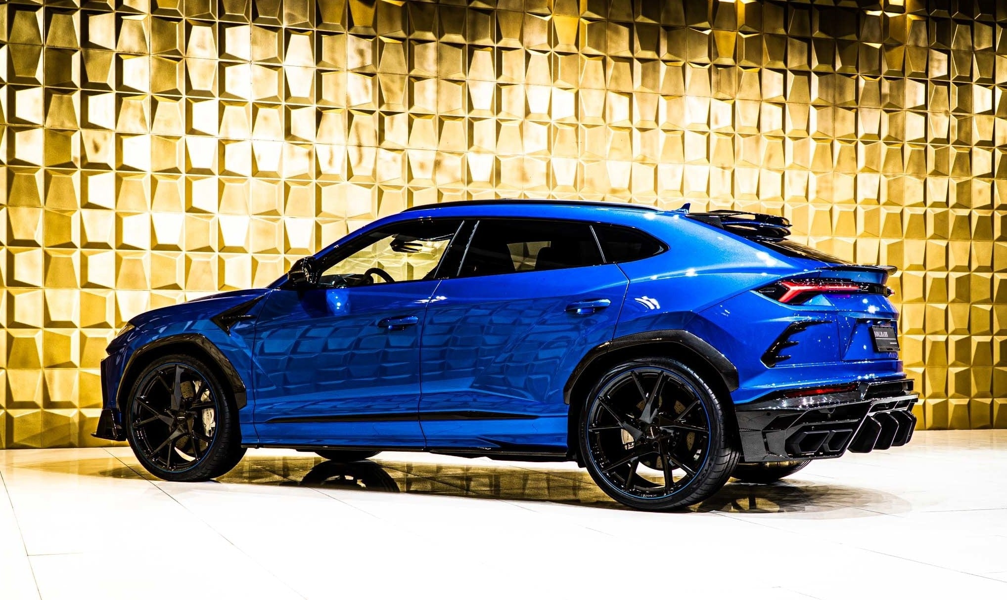 MSY Style Dry Carbon Fiber Rear Diffuser - Lamborghini URUS