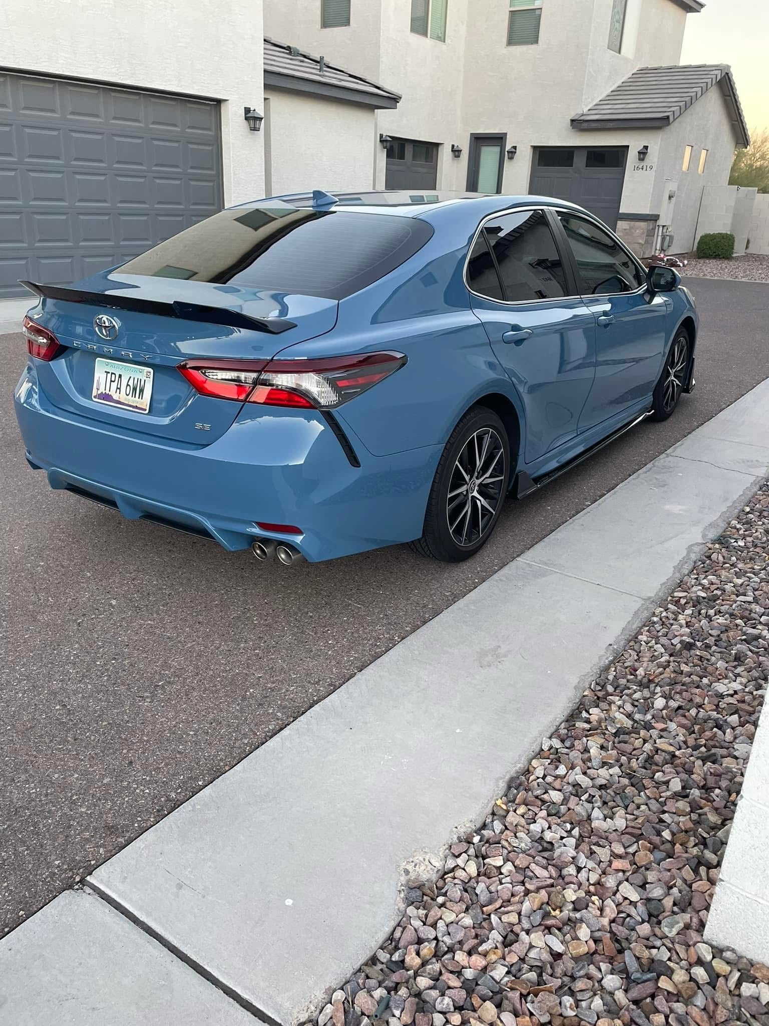 V2 Gloss Black Spoiler - Toyota Camry SE/XSE/LE/XLE