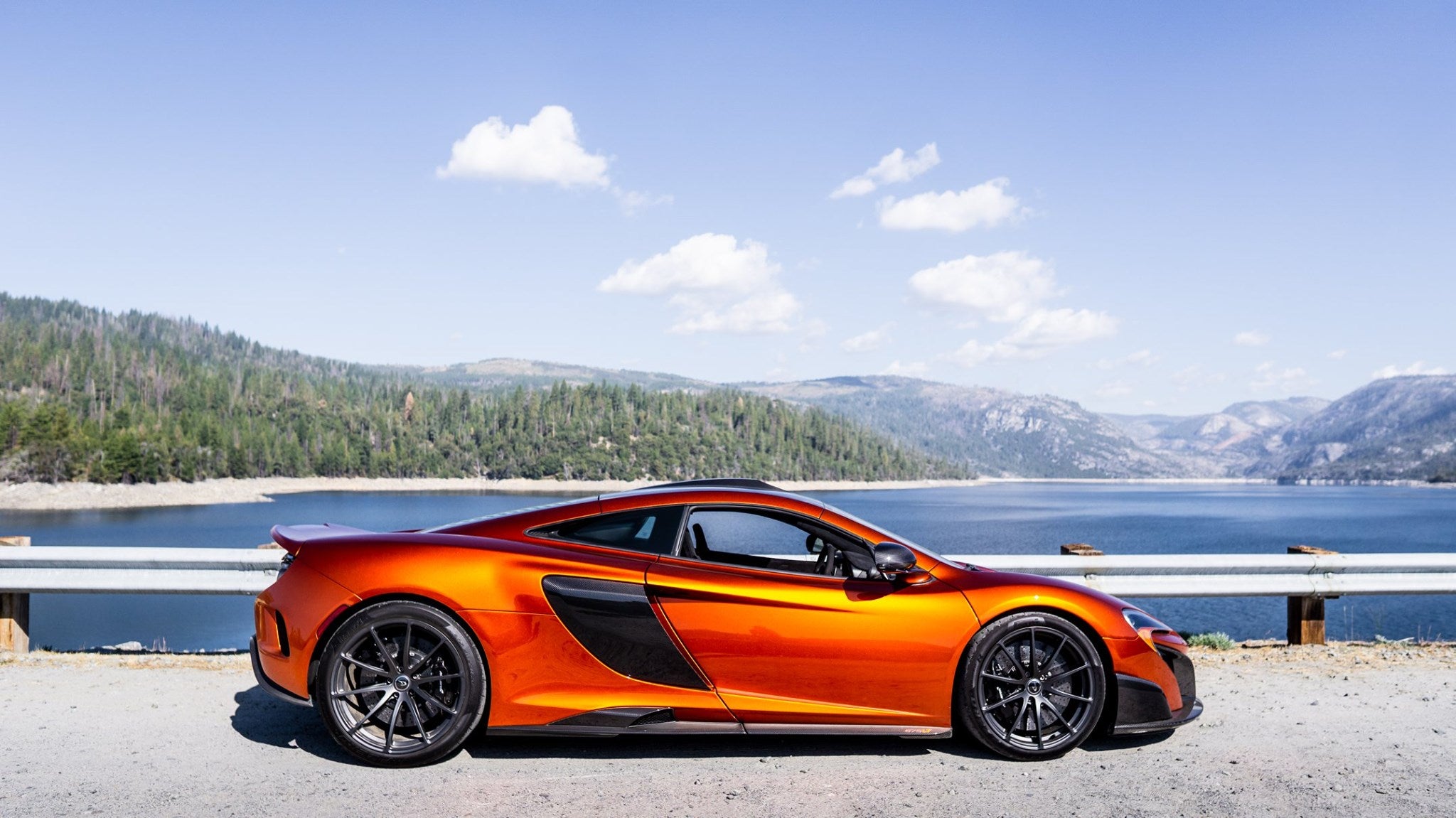 Carbon Fiber Roof Scoop - McLaren 570s