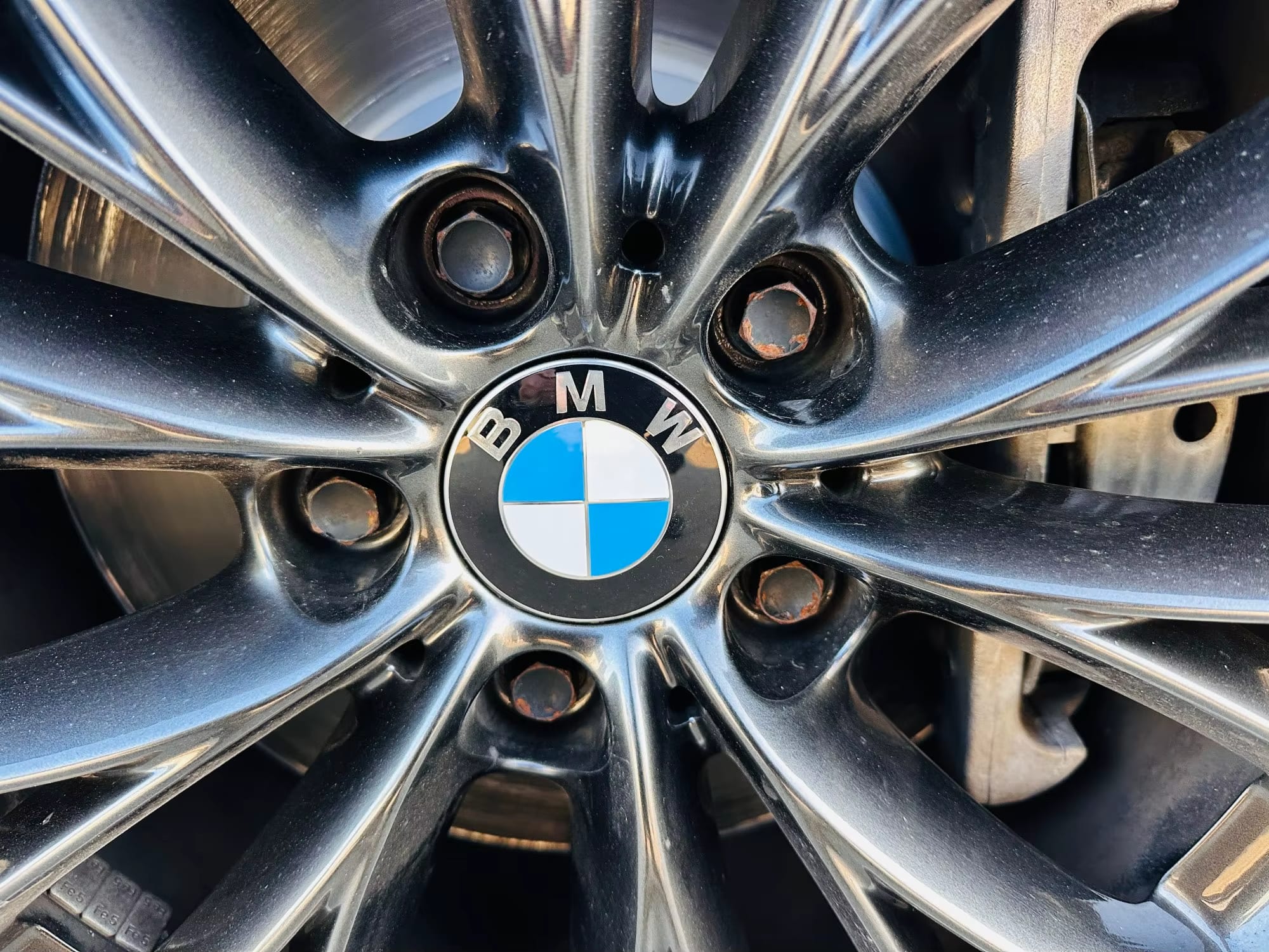 BMW Classic Floating Wheel Roundel Caps - BMW