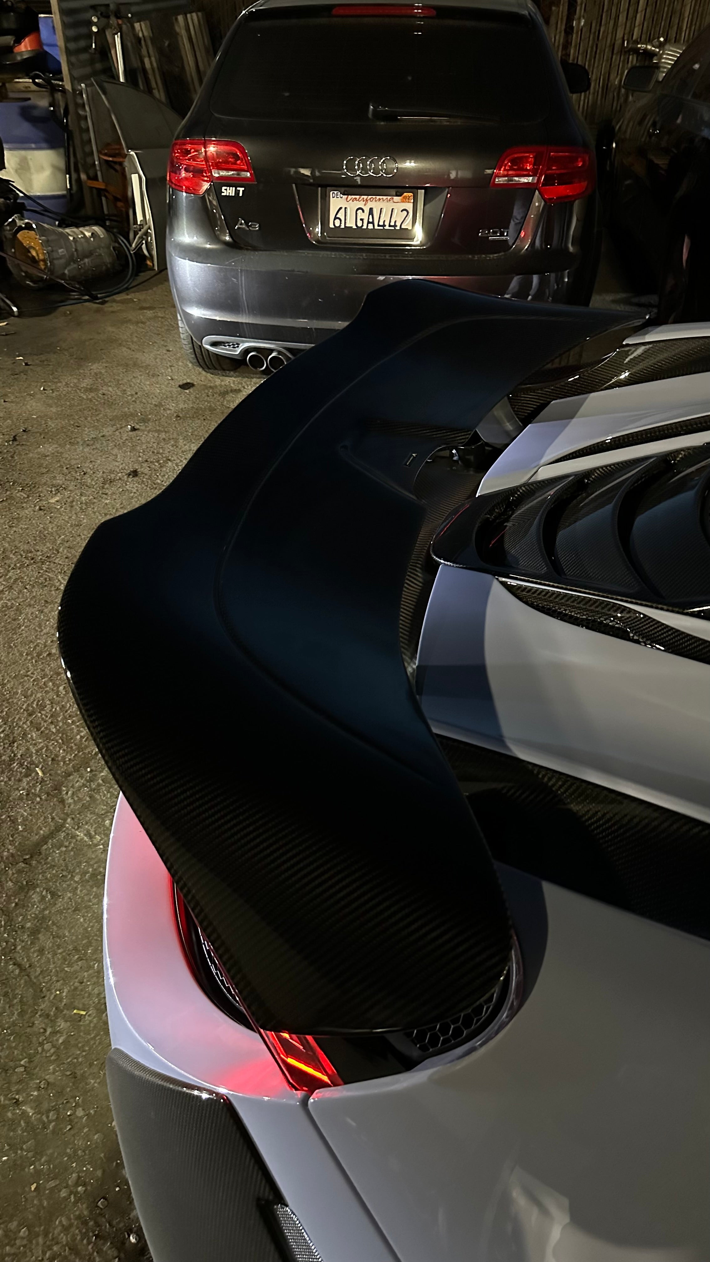 V Style Carbon Fiber Spoiler - McLaren - 720S