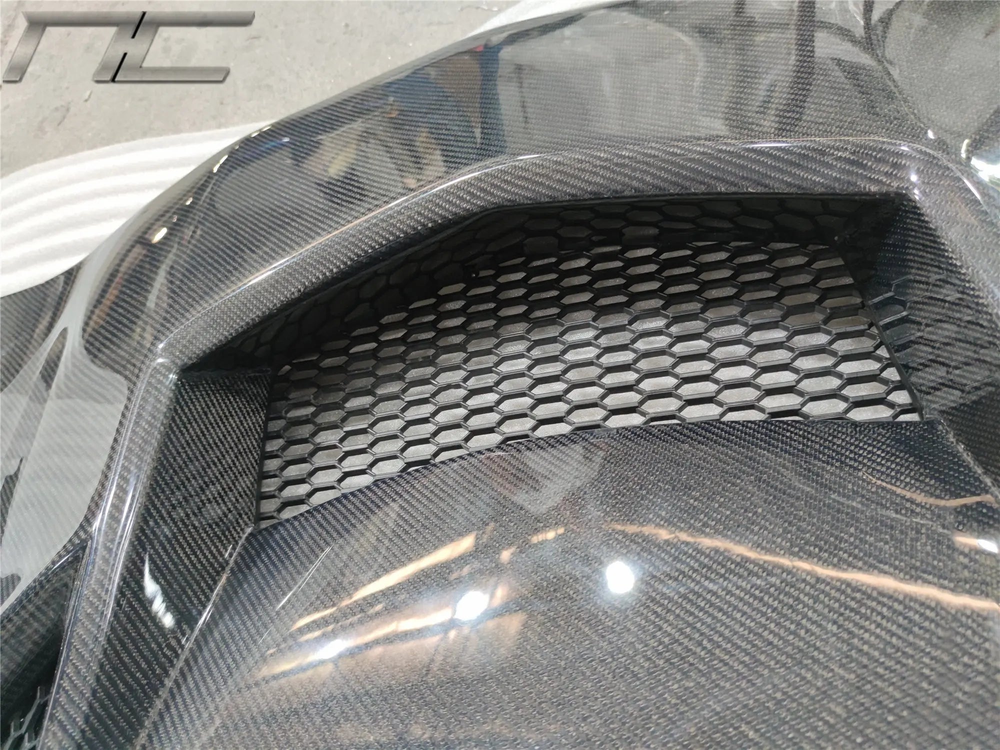 Carbon Fiber Vented Hood Bonnet - Chevrolet Corvette C7