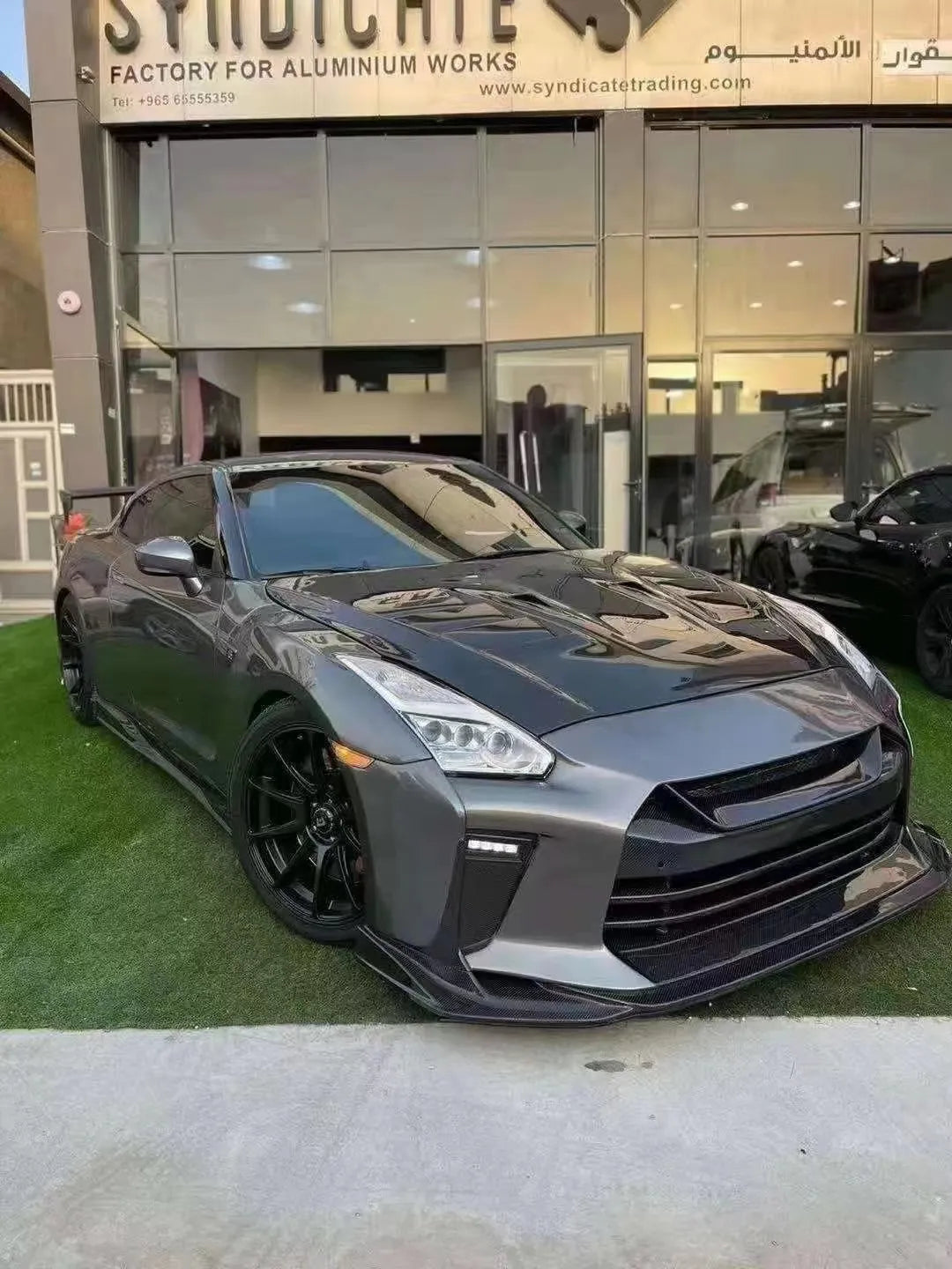 TS Style Carbon Fiber Front Lip w/ lip - Nissan GTR R35