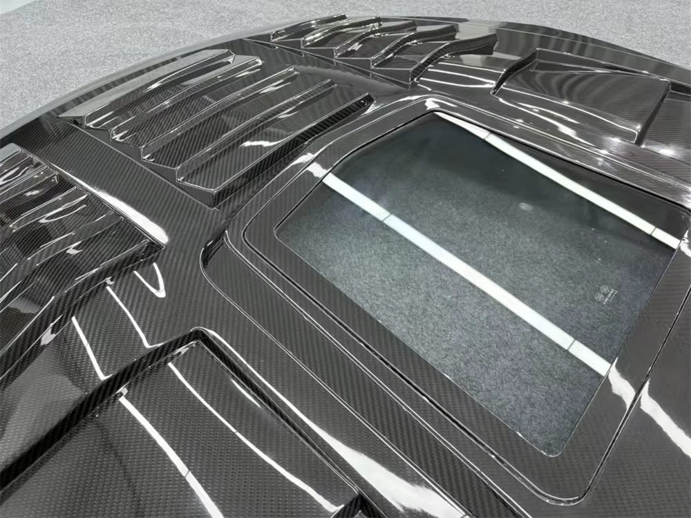 V2 Carbon Fiber Vented Hood w/ transparent window - 2008-2016 Nissan GTR R35