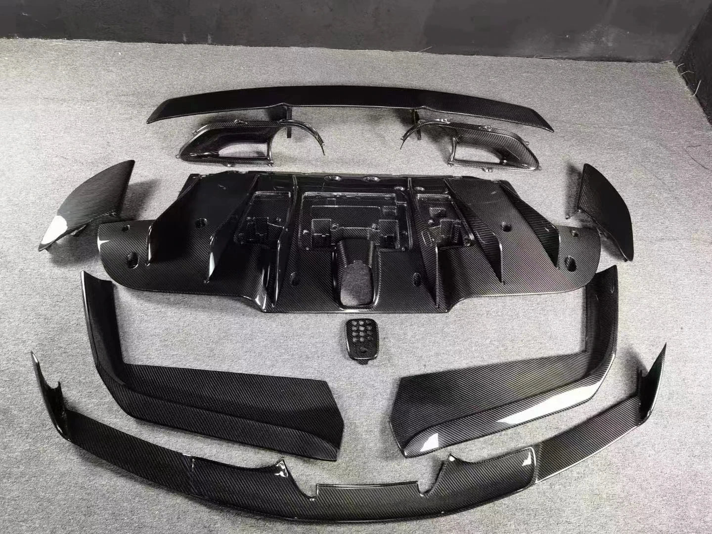 N Style Carbon Fiber Body Kit - Ferrari 488 GTB/Spider