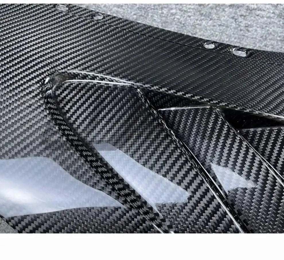 V- Style Dry Carbon Fiber Fenders - McLaren 720S