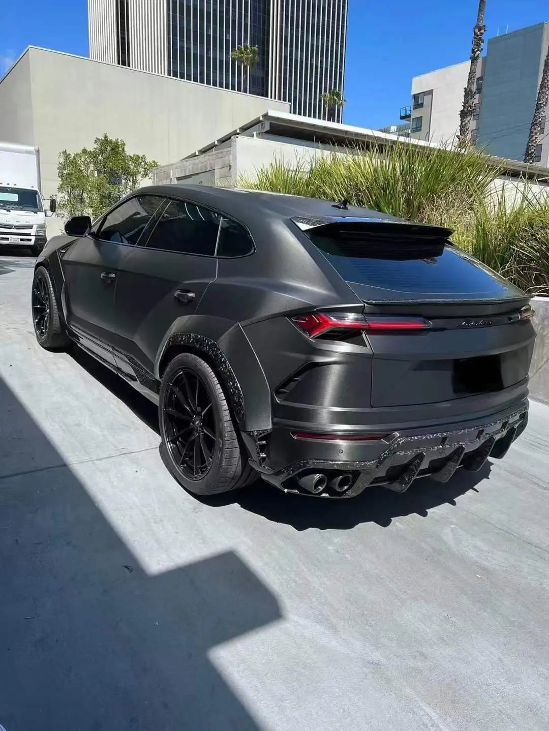 1016 Style Full Carbon Fiber Aero Kit - Lamborghini Urus