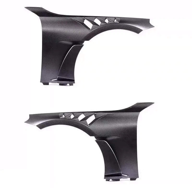 Aggressive Vented Dry Carbon Fiber Front Fenders With Blades - BMW G87