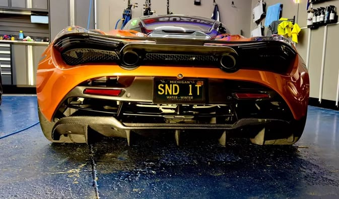 Carbon Fiber Rear Diffuser V2 - Mclaren 720 720S