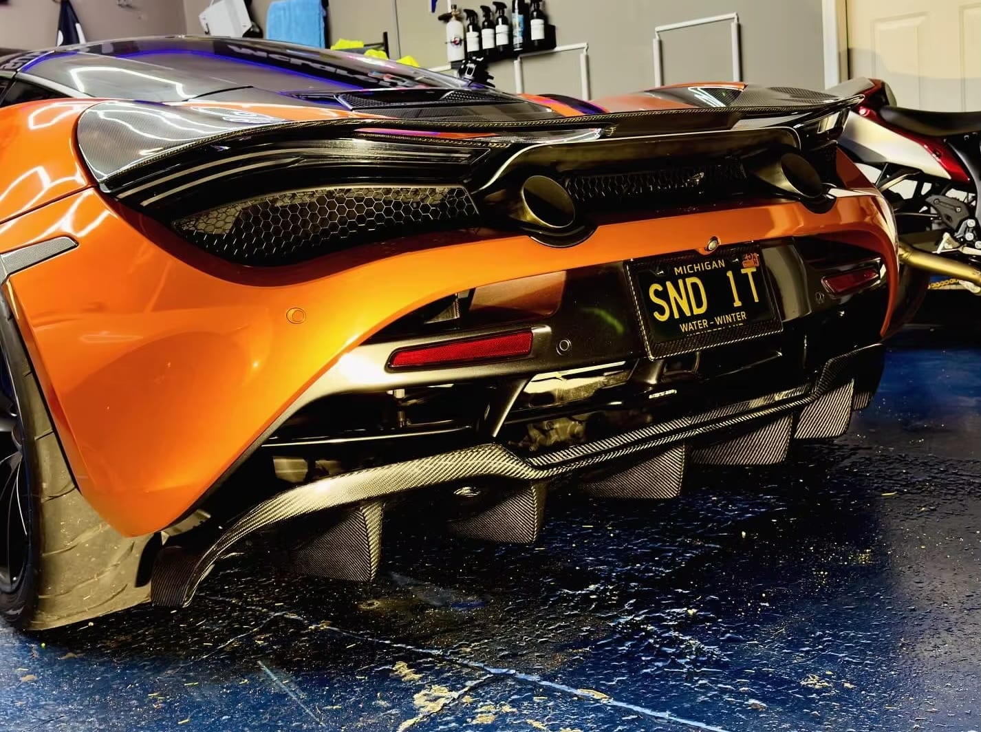 Carbon Fiber Rear Diffuser V2 - Mclaren 720 720S