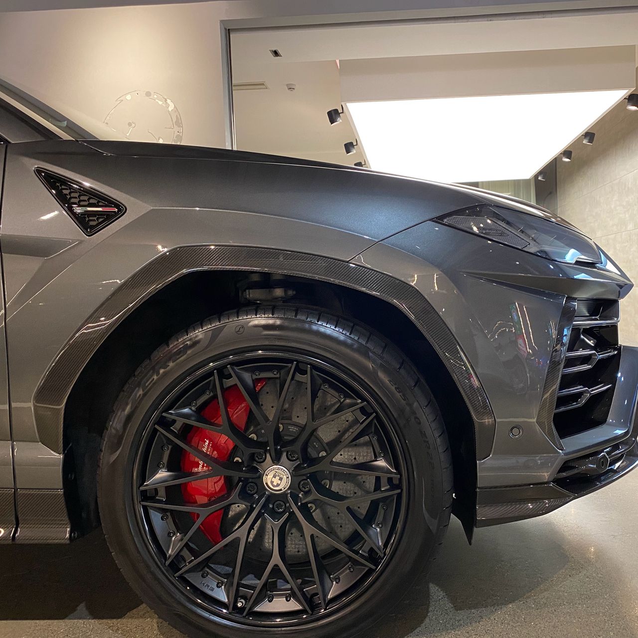 Carbon Fiber Fender Flare Trim - Lamborghini Urus