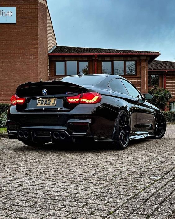 PSM Style High Kick Carbon Fiber Trunk Spoiler - BMW F82 / F83 M4