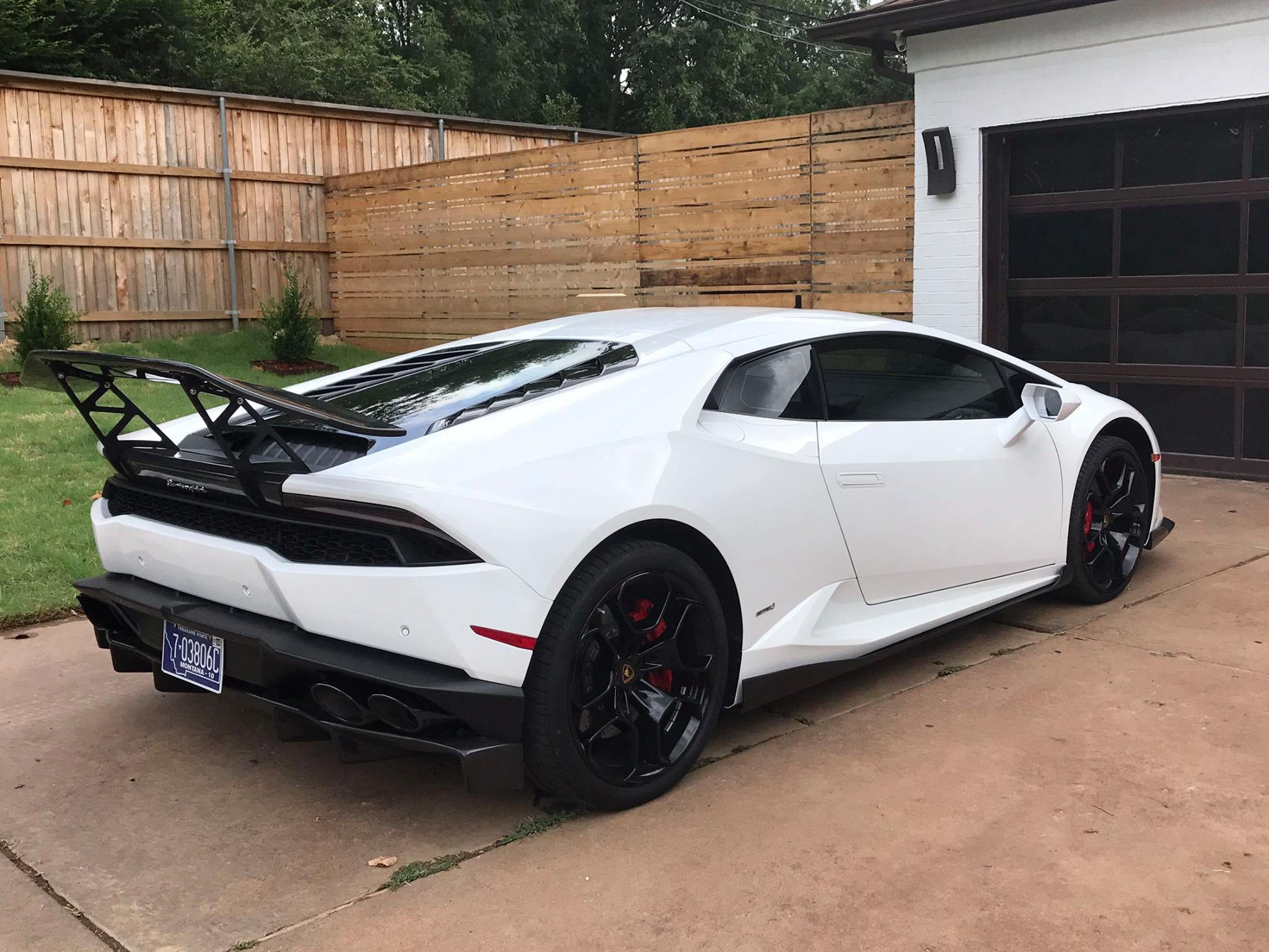 Carbon Fiber Diffuser - Lamborghini Huracan