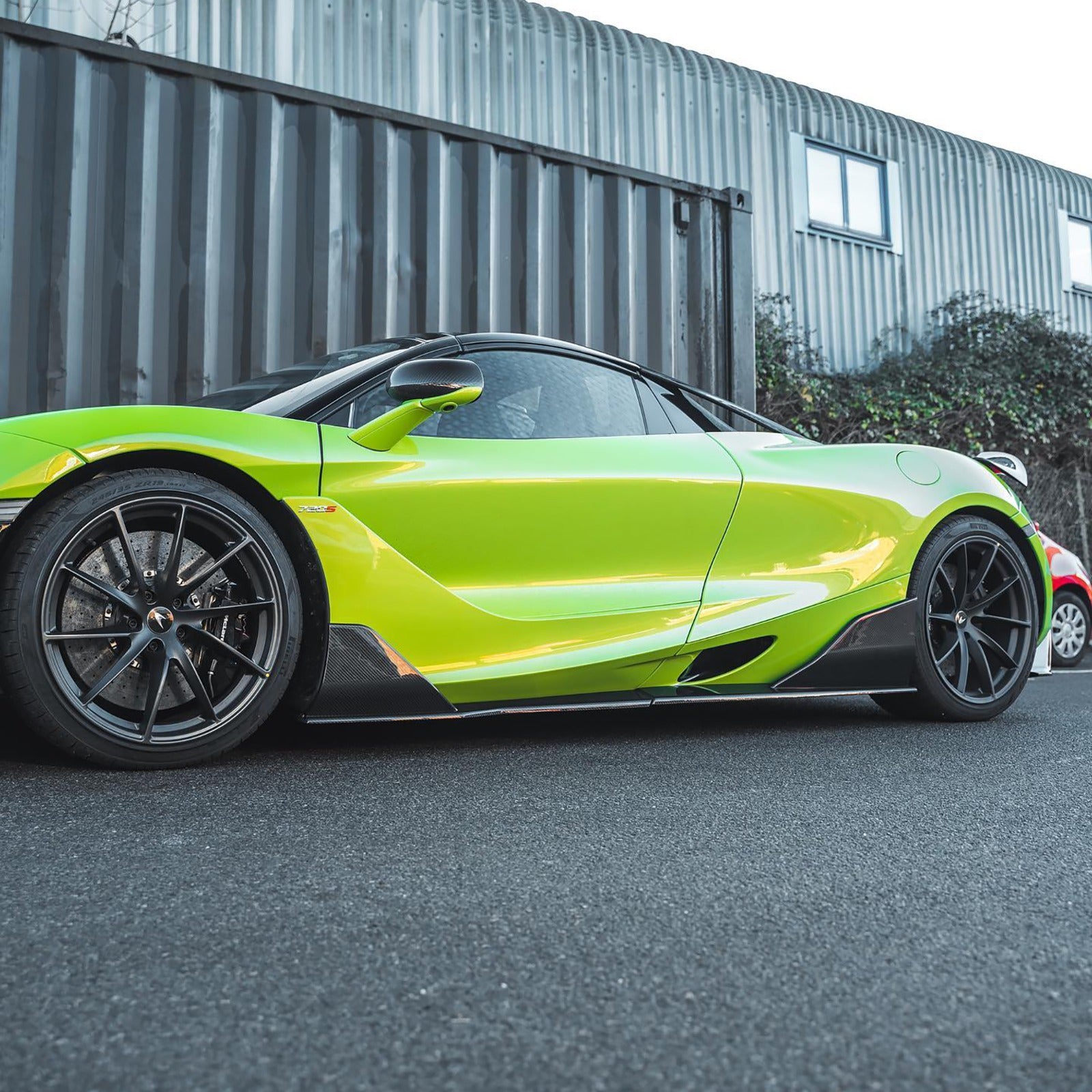 Dry Carbon Fiber Aerodynamic Body Kit - Mclaren 720s