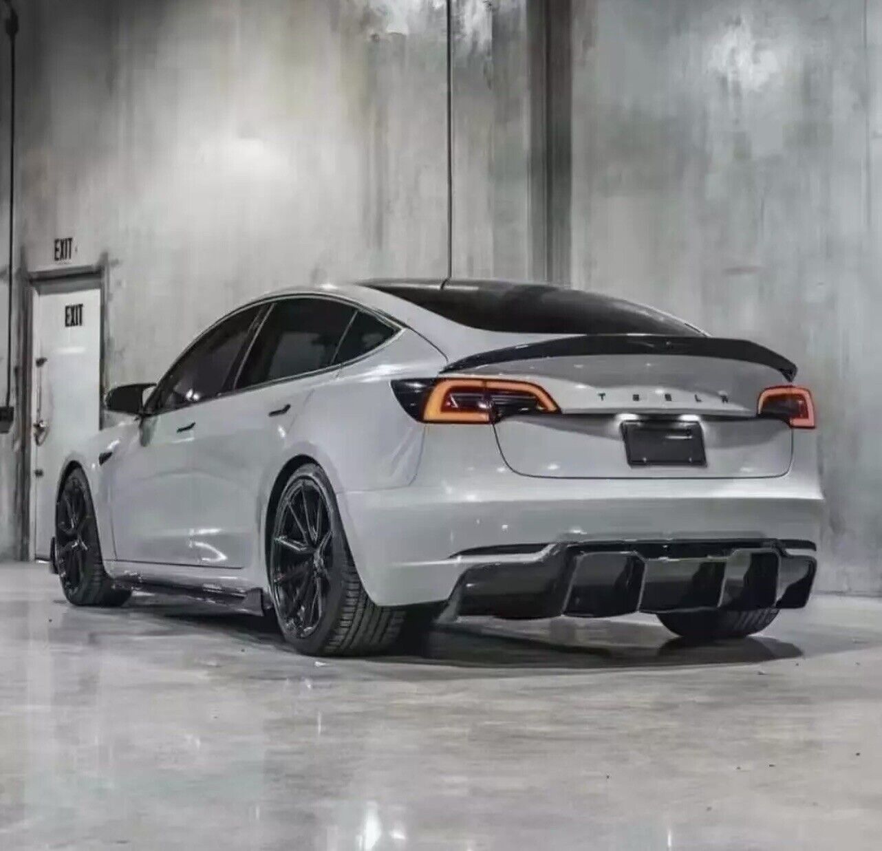 Carbon Fiber Rear Diffuser - Tesla Model 3